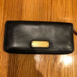 Marc Jacobs black wallet